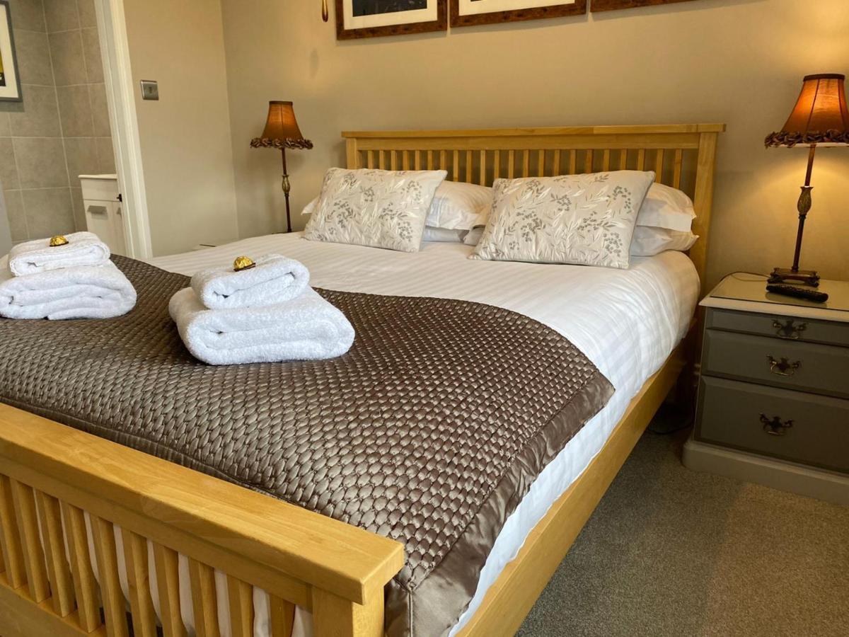 Lakeside Country Bed & Breakfast